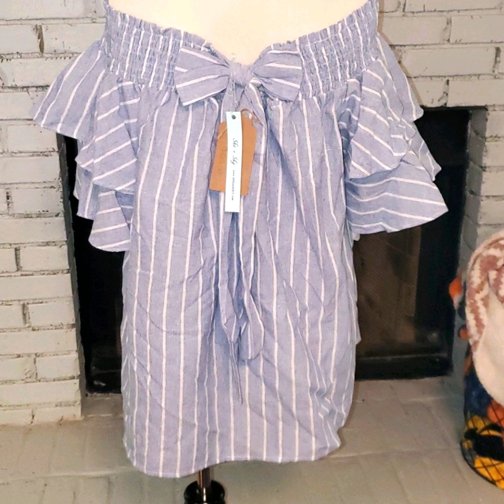 Off the shoulder top - Picture 2 of 2